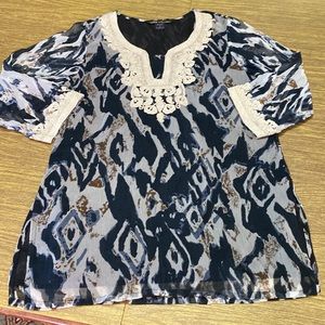 Silk Threads Oversized Layered Lightweight Size S Small Tunic Top Abstract Print